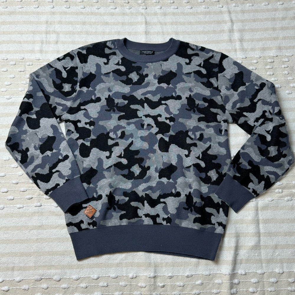 Simply southern gray and black camouflage knit crewneck sweater size large